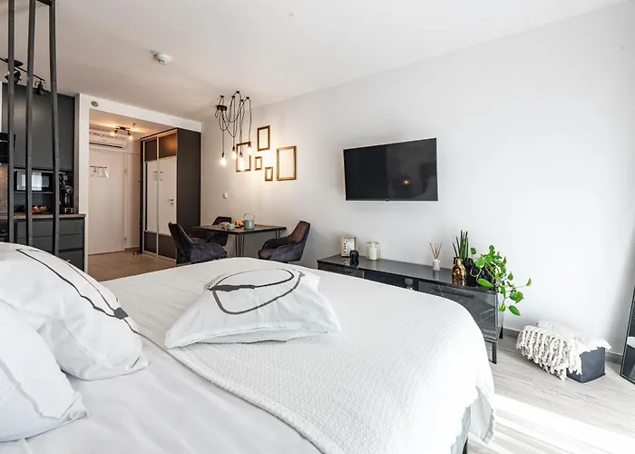 Modern Lacus Apartman *