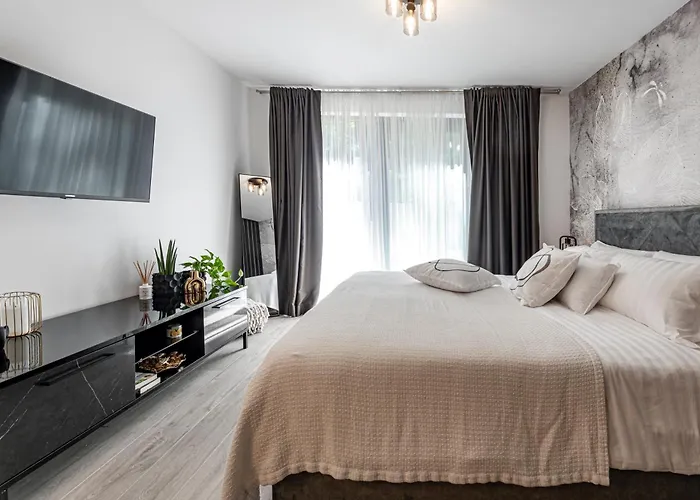 Modern Lacus Dubrovnik