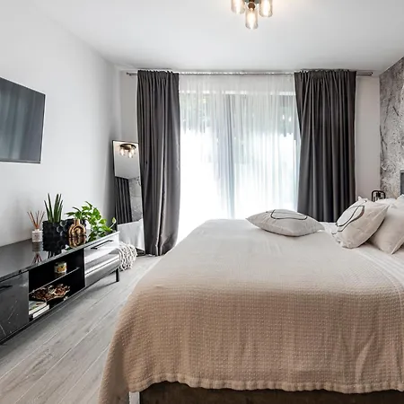 Modern Lacus Dubrovnik